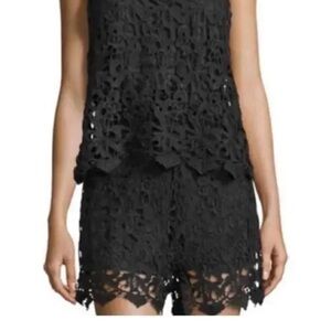 Romeo+Juliet Couture Crochet short NWOT